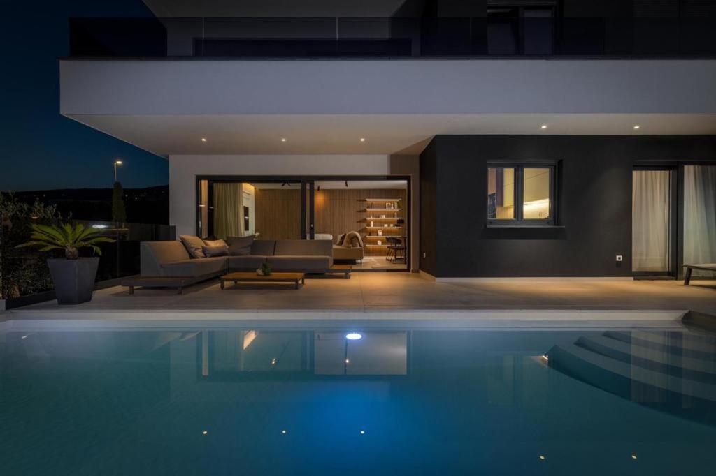 Villa Ameli Apartment With Swimming Pool Rijeka Exteriör bild